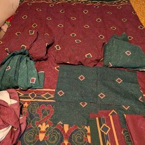 Elegant Multicolor Bedding Set